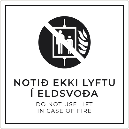 Notið ekki lyftu í eldsvoða - bannskilti, hvítt