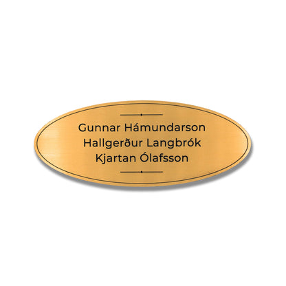 Nafnaskilti-a-hurd-sporoskjulaga-gyllt