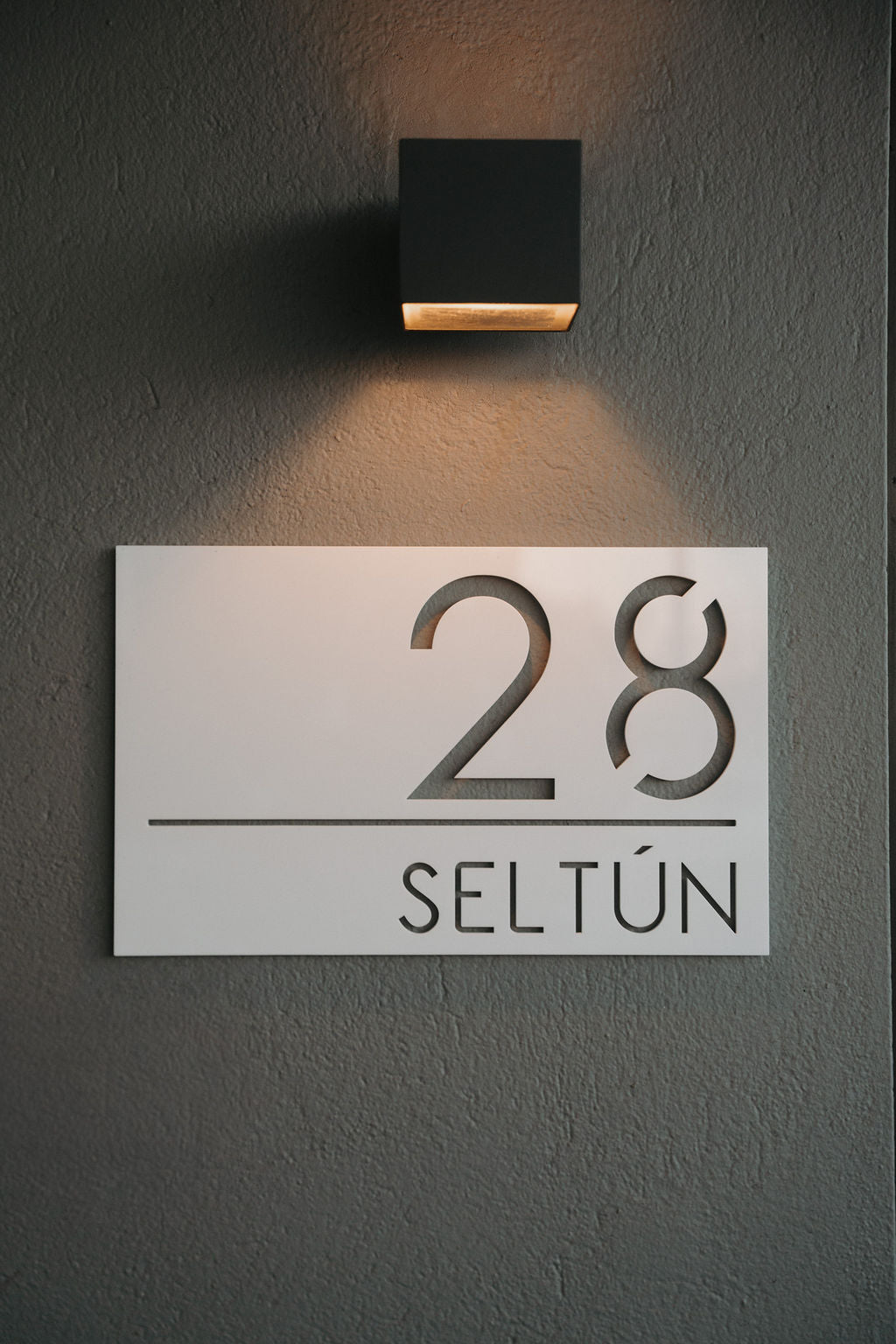 Húsnúmer og heimilisfang – akrýl skilti