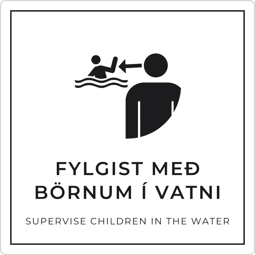 Fylgist með börnum í vatni - boðskilti, hvítt