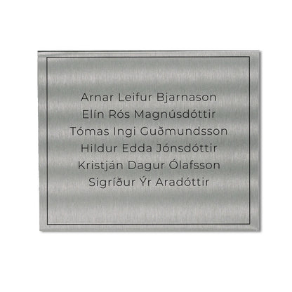 Hurðaskilti fyrir húsfélög eða stór heimili. Stál.