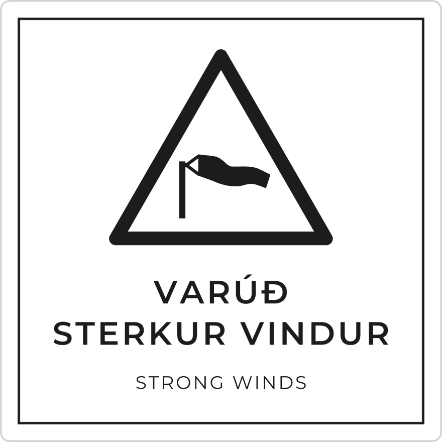 Varúð, sterkur vindur - viðvörunarskilti, hvítt