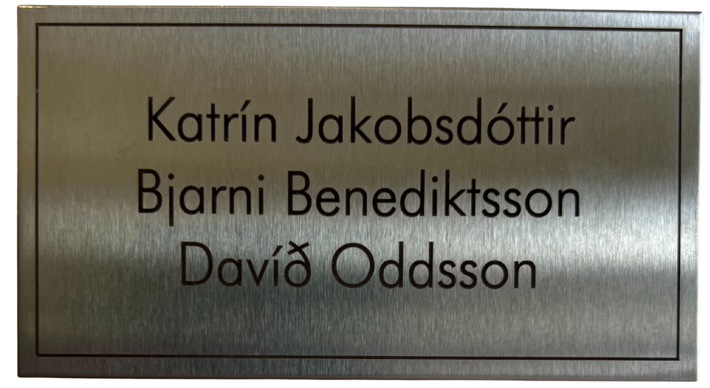 Stál skilti